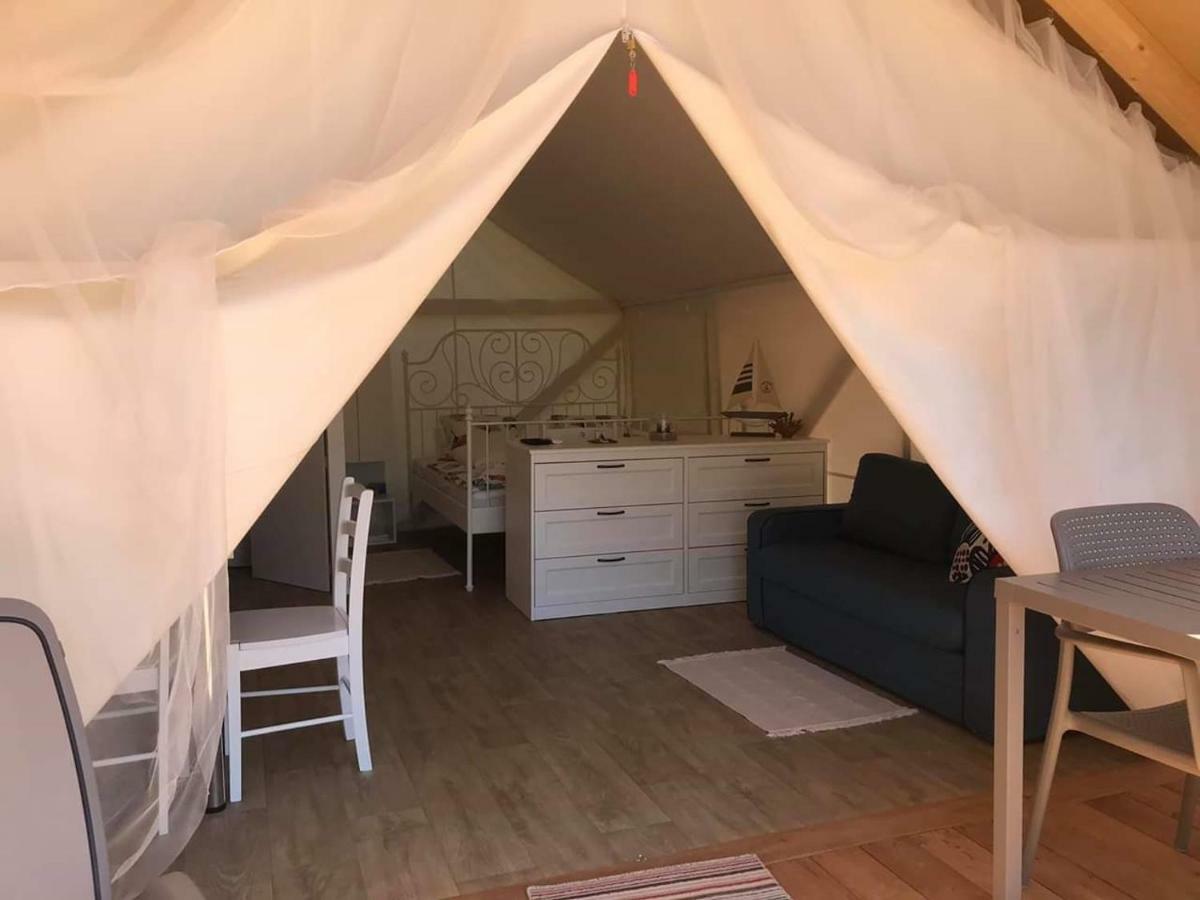 Glamping Ugljan Hotel Задар Екстериор снимка